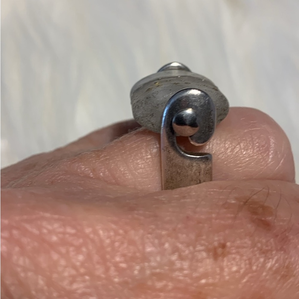 Bijoulee Interchangeable Ring With Stone Bead - image 2